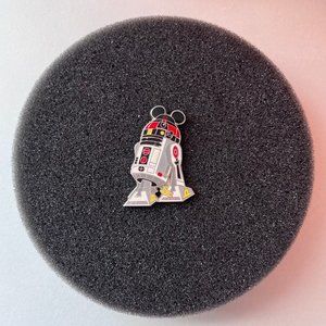 Disney Pin Traders Disneyland Star Wars R2-MK (R2-D2) with Mouse Ears